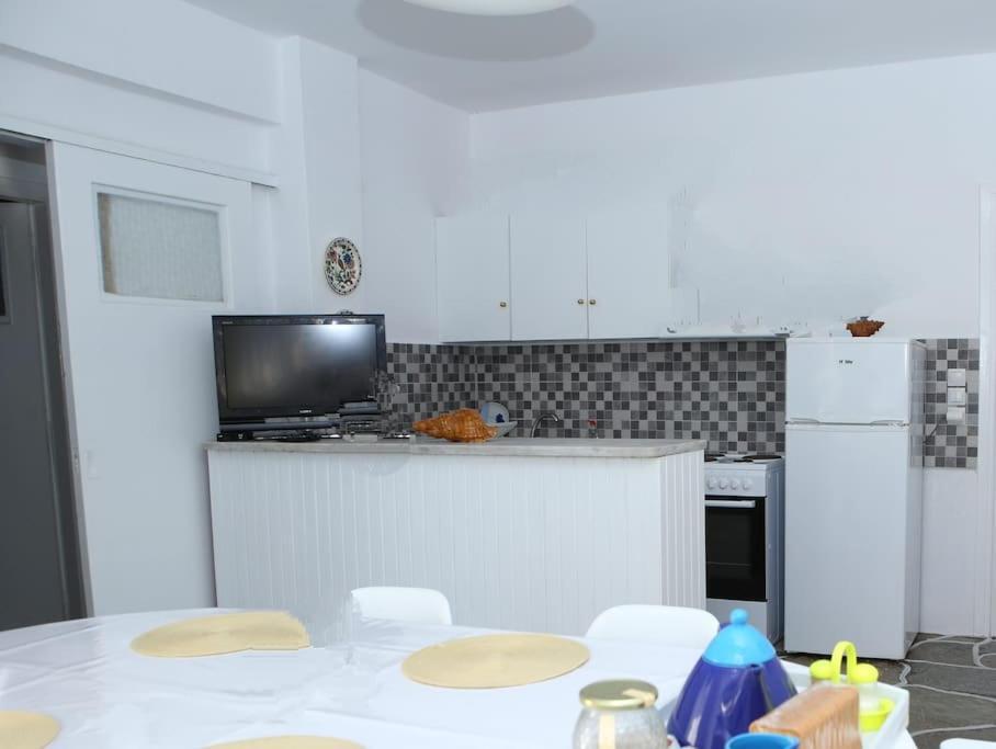 White Villa In Olive Trees And Seaview To Panagia อัลมิโรโปตามอส ภายนอก รูปภาพ